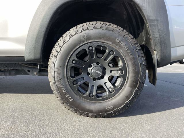 Used 2019 Toyota 4Runner SR5 Premium image 9