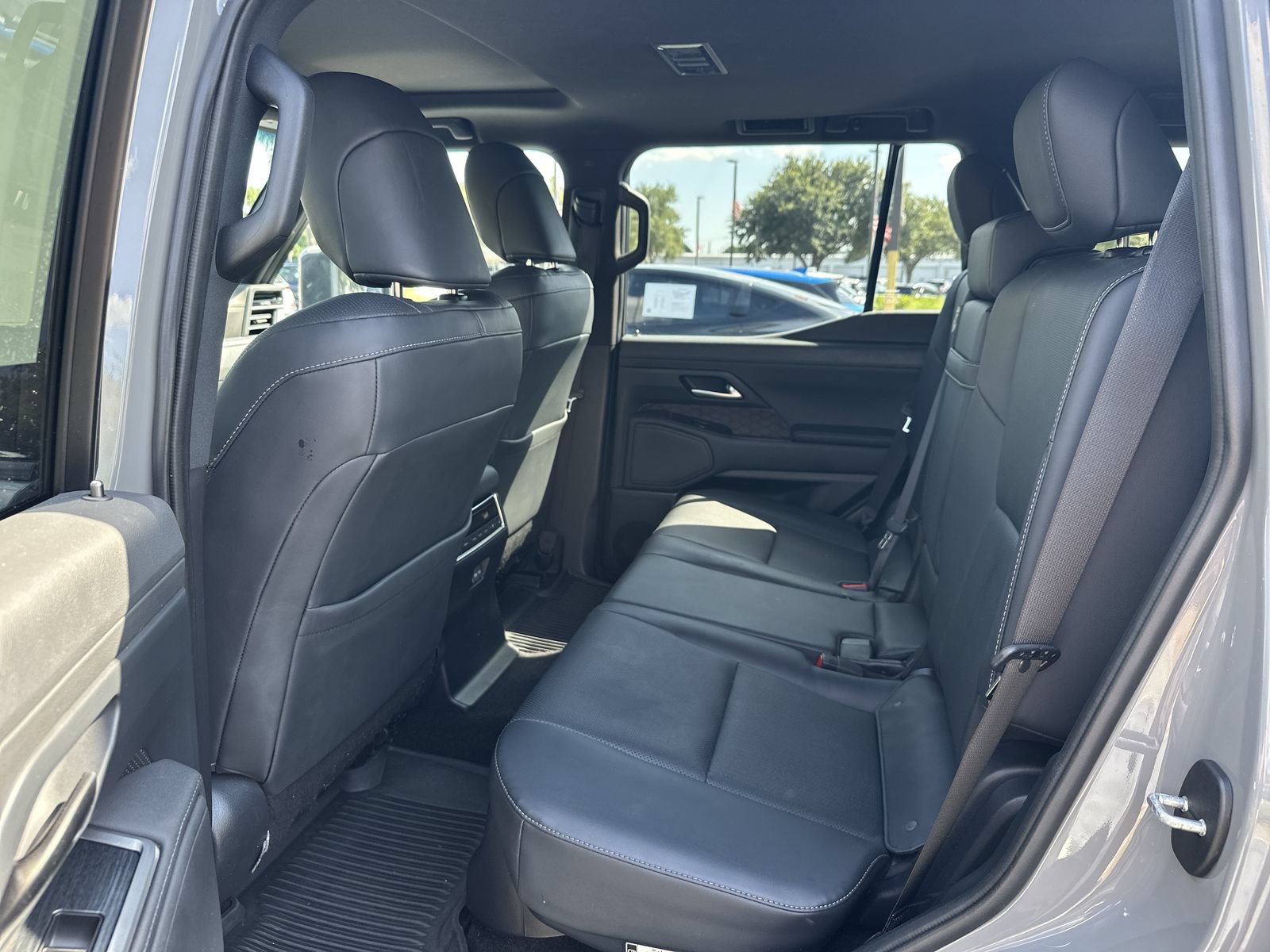 Used 2024 Lexus GX 550 w/ Cold Area Package AWD/4WD image 31