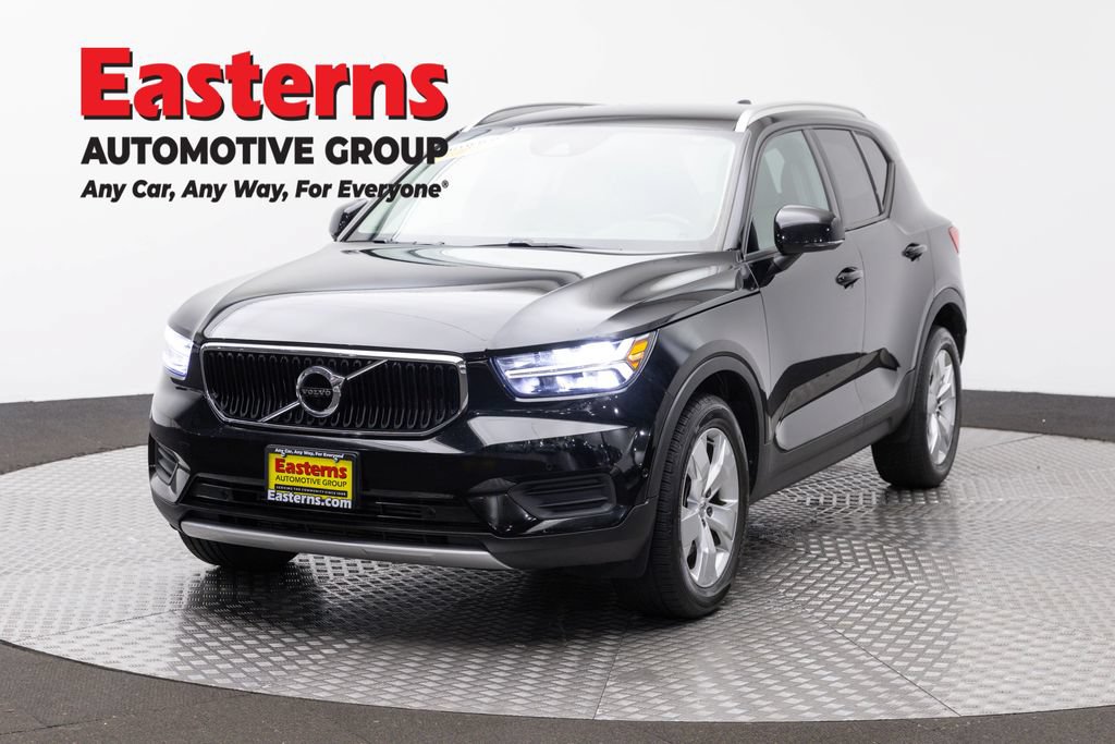 Used 2019 Volvo XC40 T5 Momentum