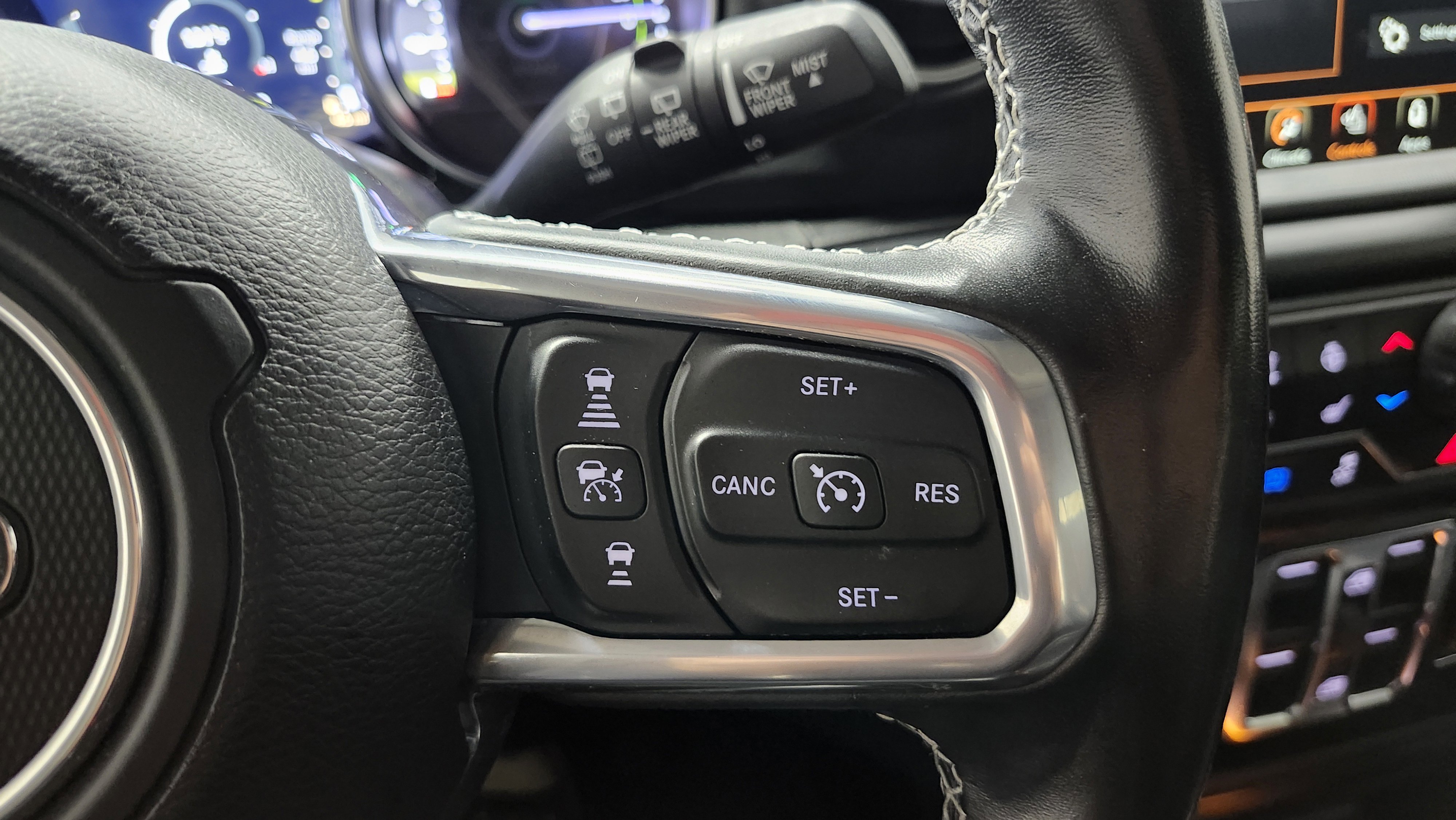 Used 2021 Jeep Wrangler Unlimited Sahara w/ Cold Weather Group image 30