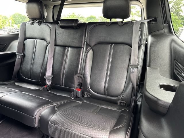 Certified 2024 Jeep Wagoneer Series II w/ Flexible Seating Group RWD image 38