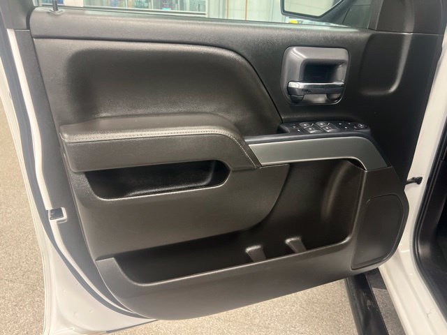 Used 2017 Chevrolet Silverado 1500 LT w/ All Star Edition AWD/4WD image 26