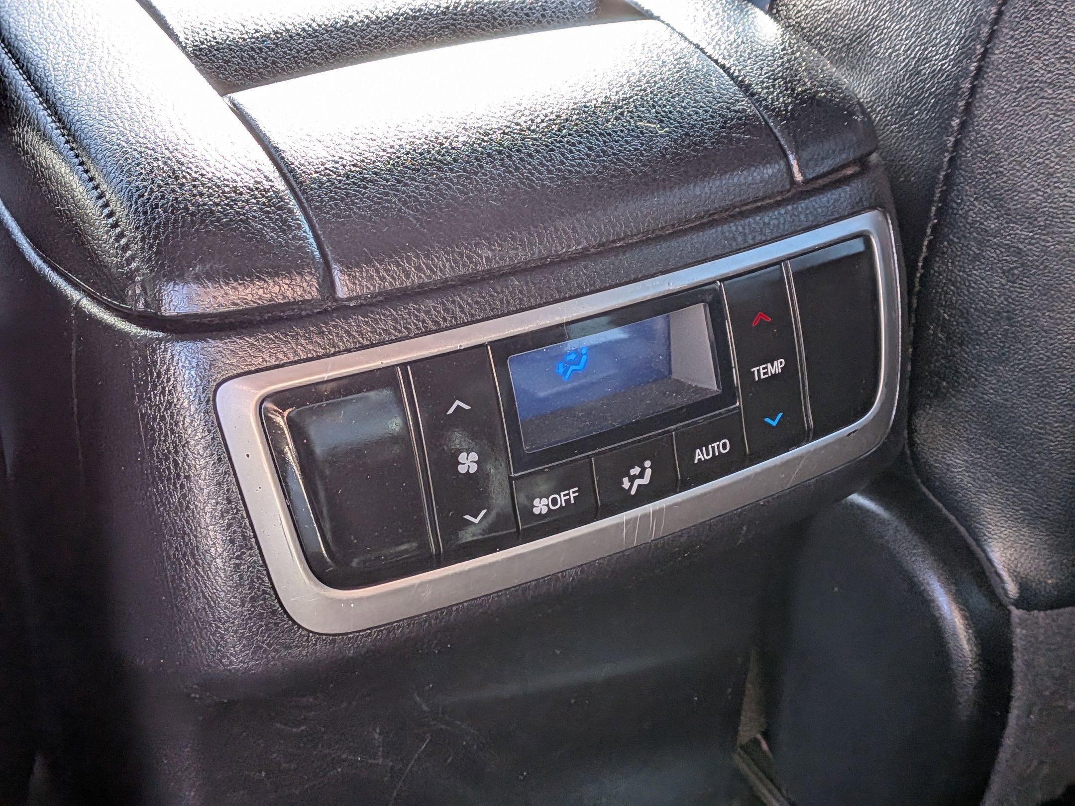 Used 2019 Toyota Highlander Limited image 27