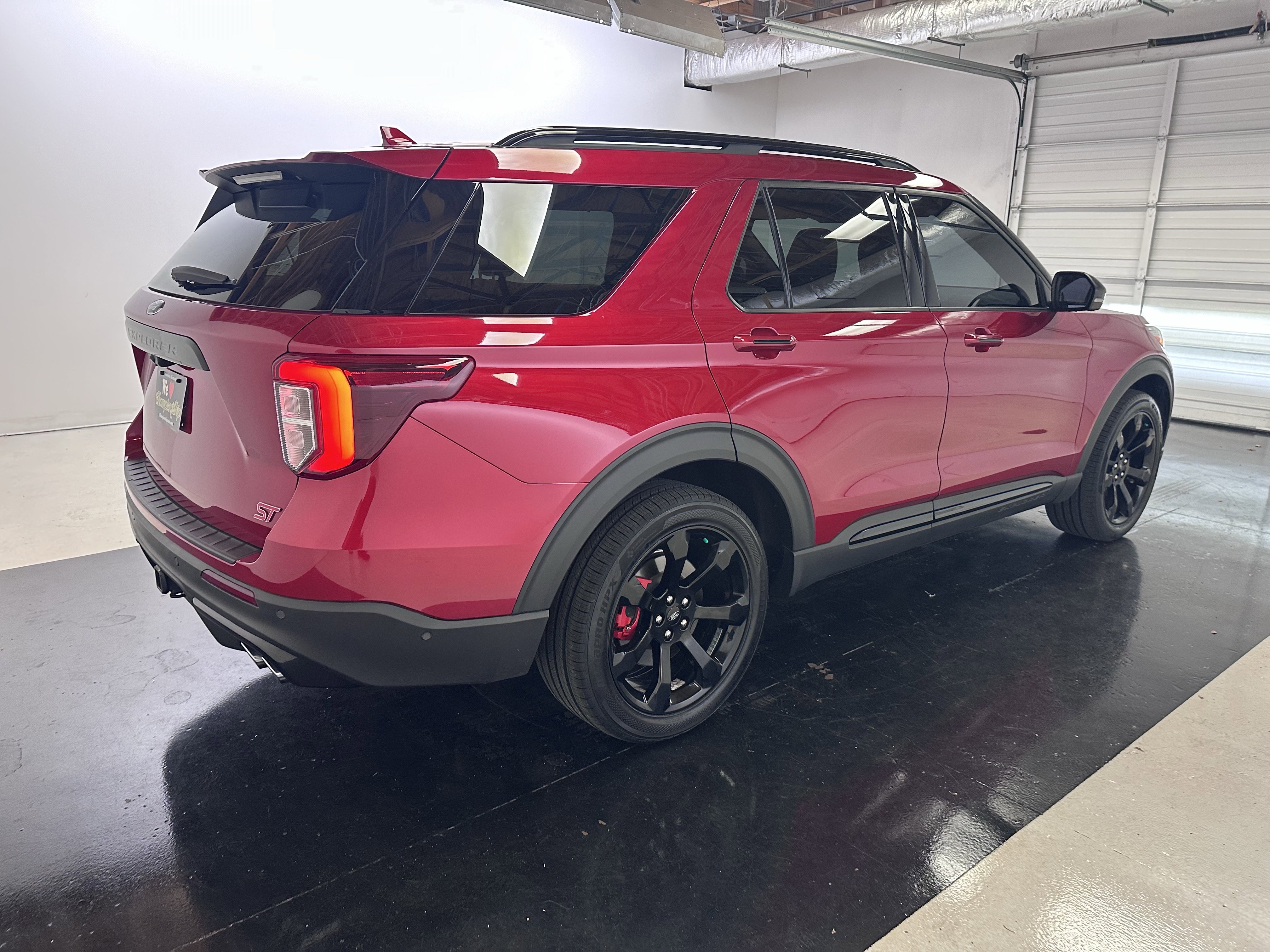 Used 2020 Ford Explorer ST w/ ST Street Pack image 16