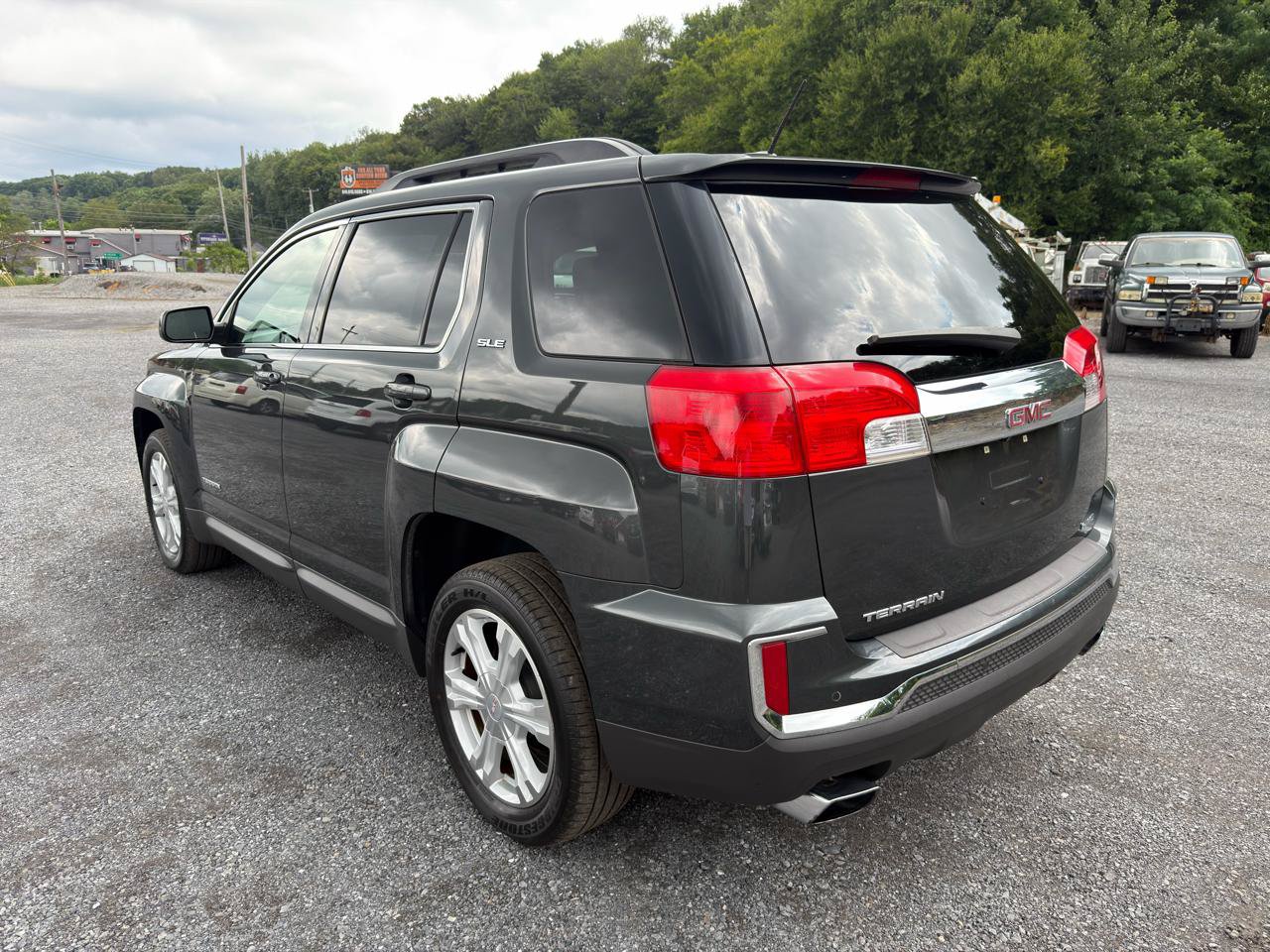 Used 2017 GMC Terrain SLE w/ Driver Alert Package I AWD/4WD image 5