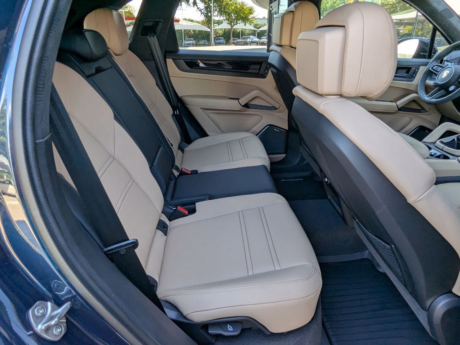 New 2026 Porsche Cayenne GTS image 23