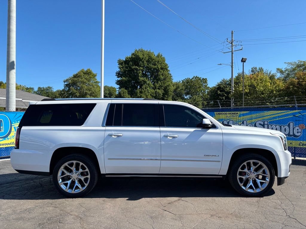 Used 2020 GMC Yukon XL Denali w/ Denali Ultimate Package AWD/4WD image 2