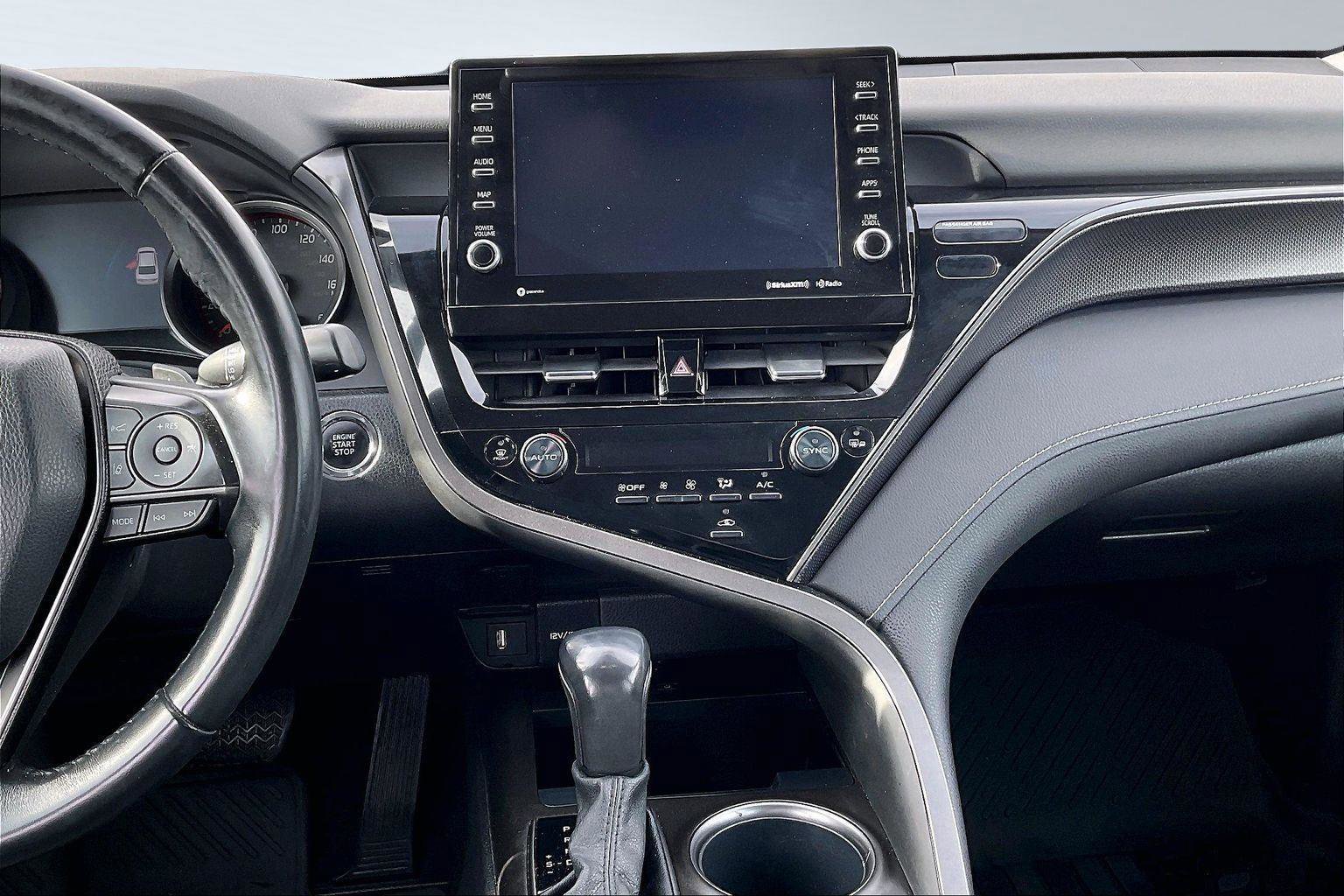 Used 2022 Toyota Camry XSE image 7