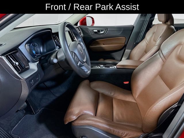 Used 2019 Volvo XC60 T5 Momentum w/ Multimedia Package image 11