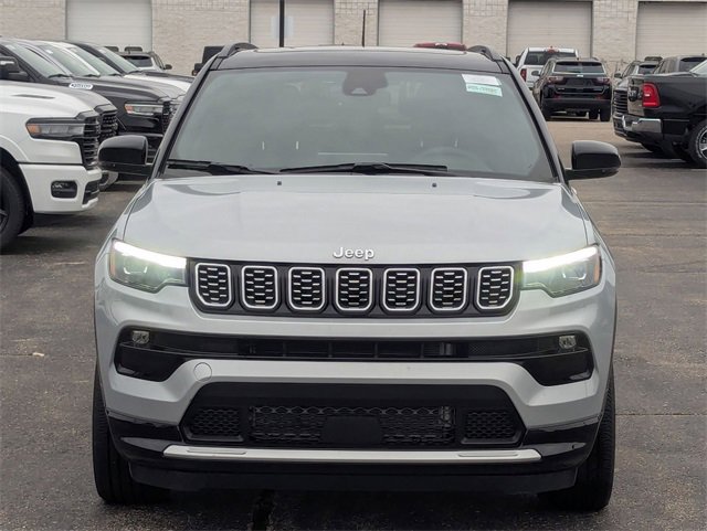 Used 2024 Jeep Compass Limited w/ Elite Group image 8