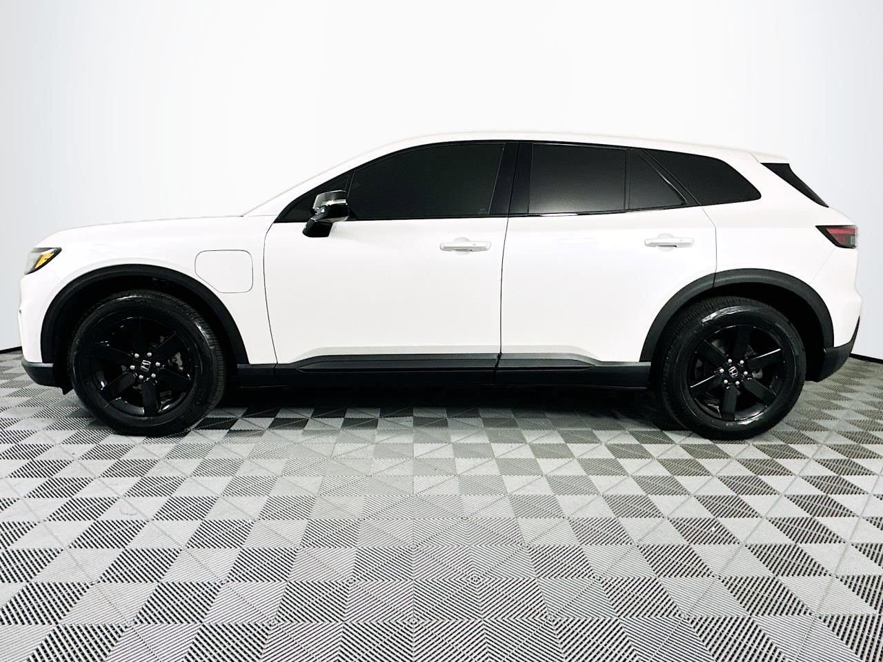 Used 2024 Honda Prologue EX image 7