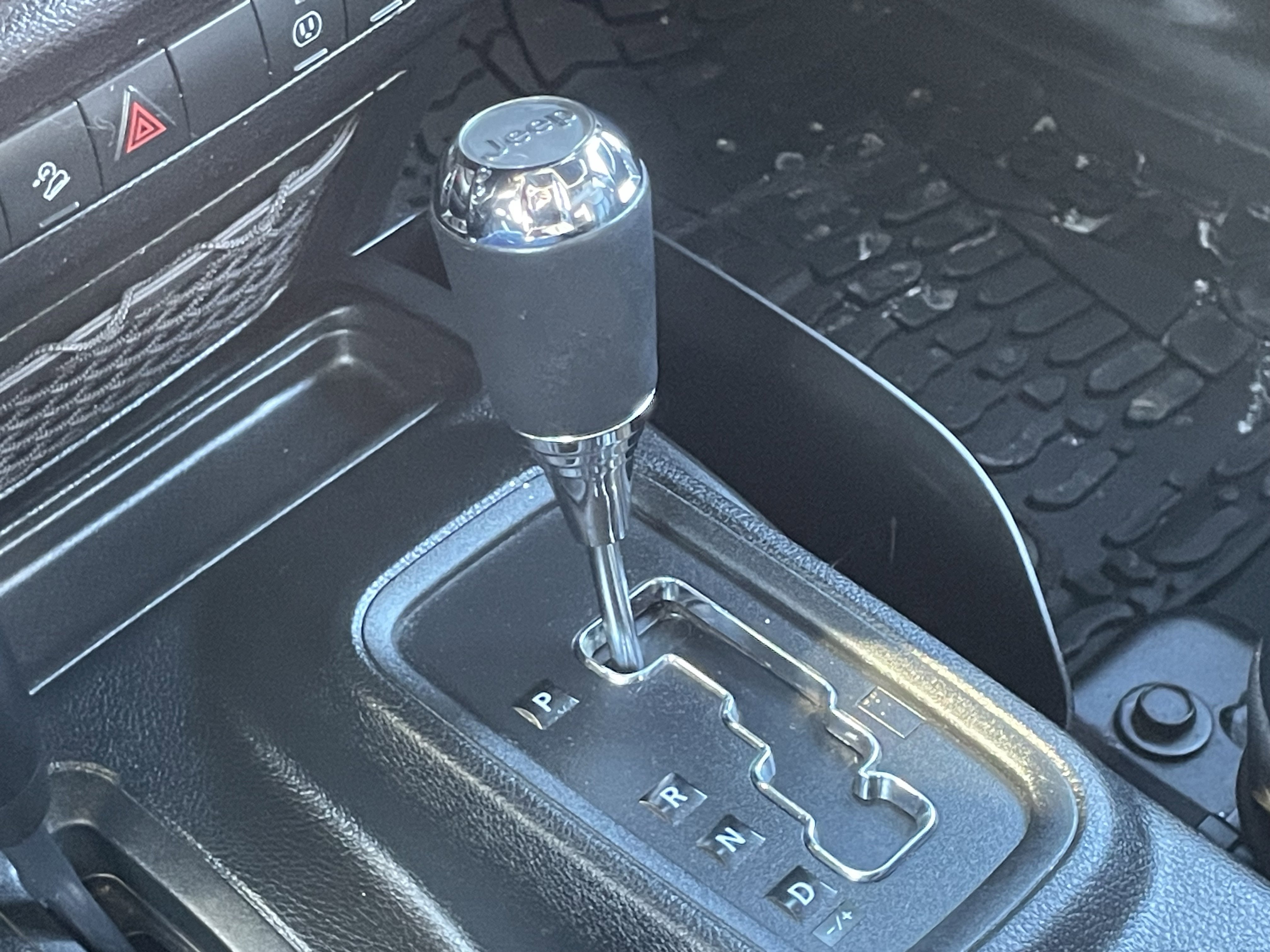 Used 2017 Jeep Wrangler Unlimited Rubicon w/ Connectivity Group image 23