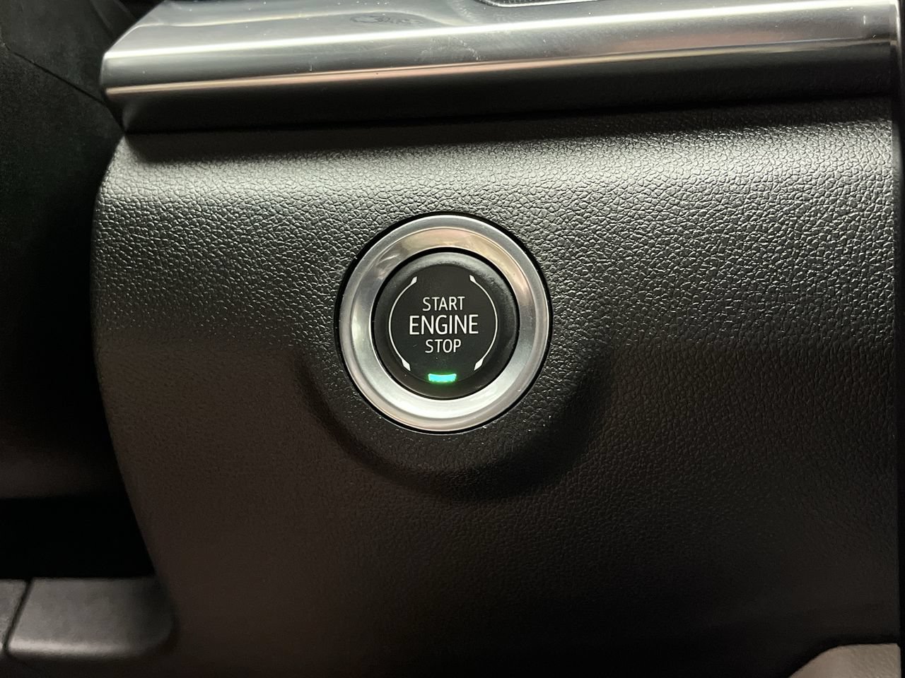 Certified 2025 GMC Terrain Elevation AWD/4WD image 21