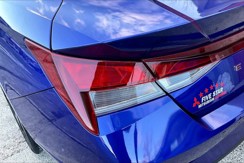 Used 2023 Hyundai Elantra SEL w/ Convenience Package image 28