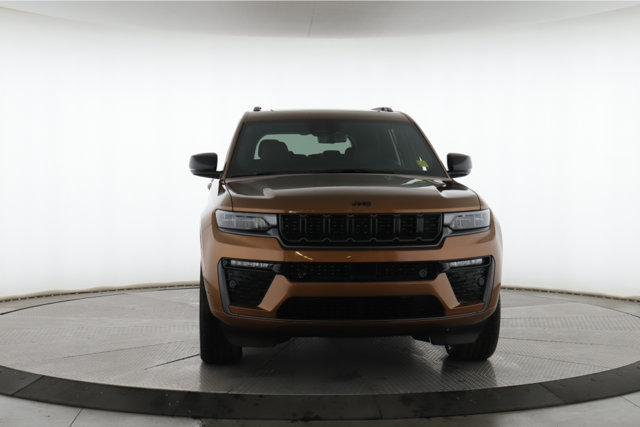 New 2026 Jeep Grand Cherokee L Limited AWD/4WD image 12