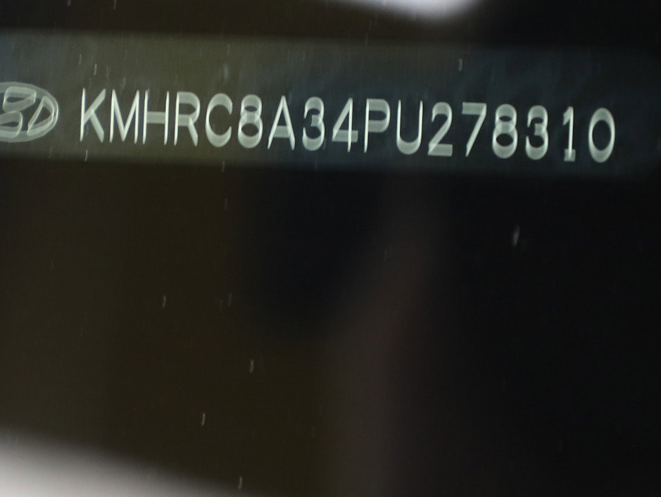 Certified 2023 Hyundai Venue Limited w/ Cargo Package image 30