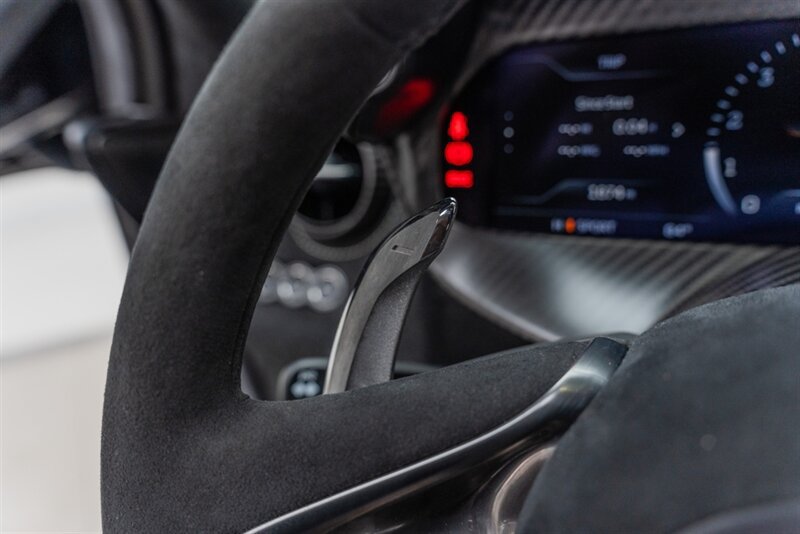 Used 2024 McLaren 750S Spider RWD image 85