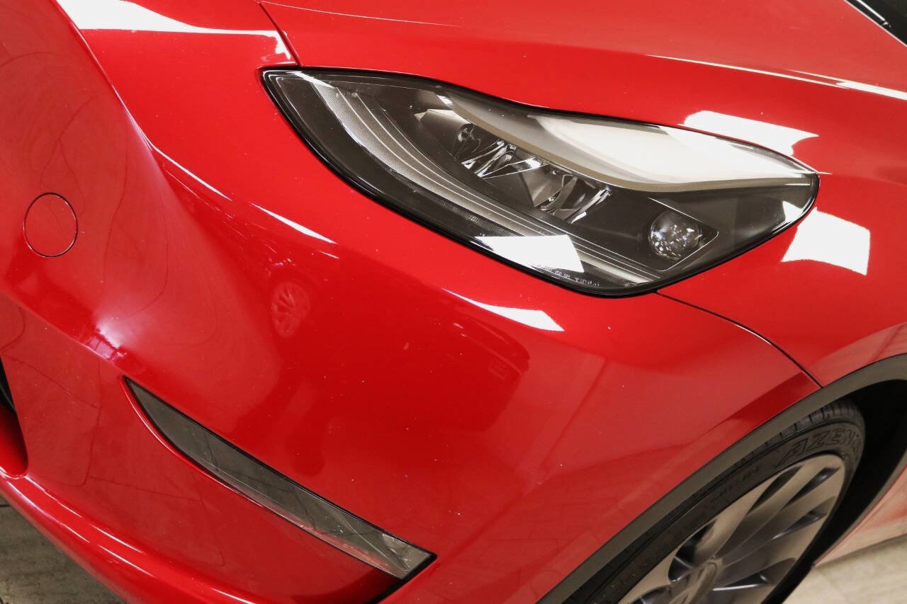 Used 2023 Tesla Model Y Performance image 91