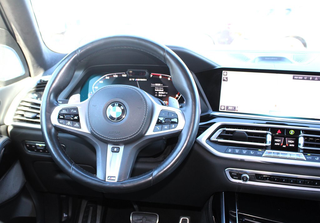 Used 2021 BMW X7 M50i w/ Dynamic Handling Package image 13