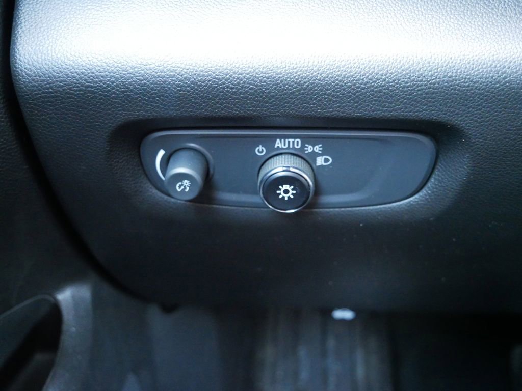 Used 2022 Chevrolet Traverse High Country image 24