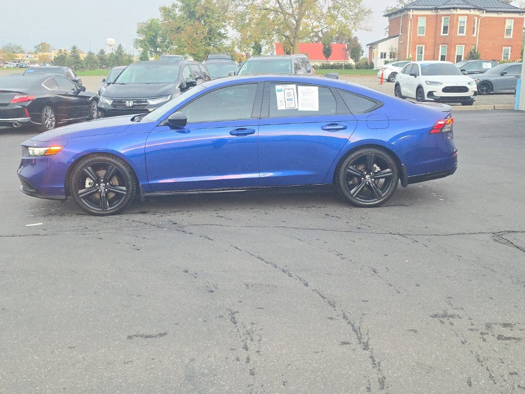 Used 2024 Honda Accord Sport image 4
