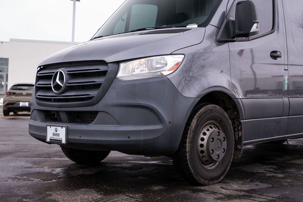 Used 2022 Mercedes-Benz Sprinter 4500 image 8