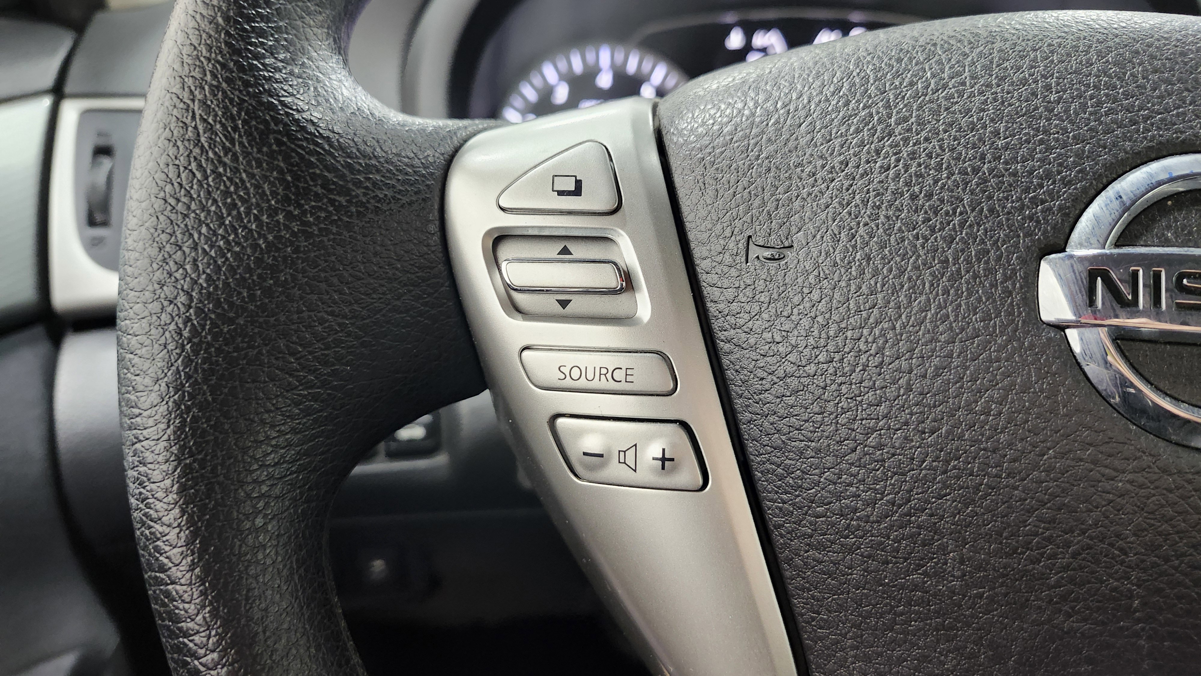 Used 2014 Nissan Sentra SR image 31