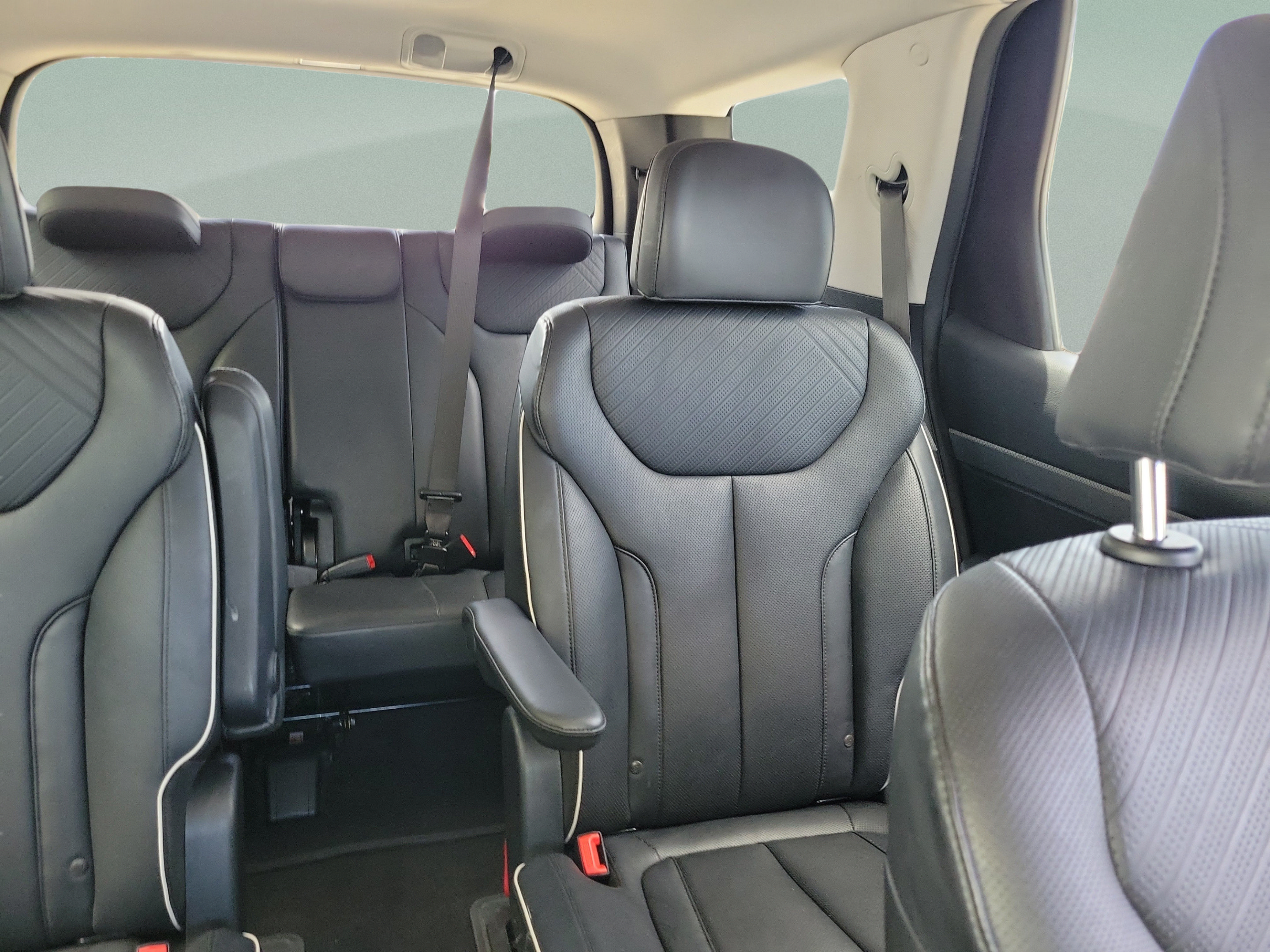 Used 2024 Hyundai Palisade SEL FWD image 10
