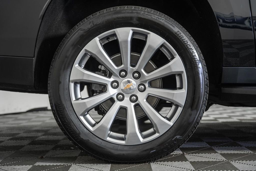 Used 2026 Chevrolet Suburban Premier image 22