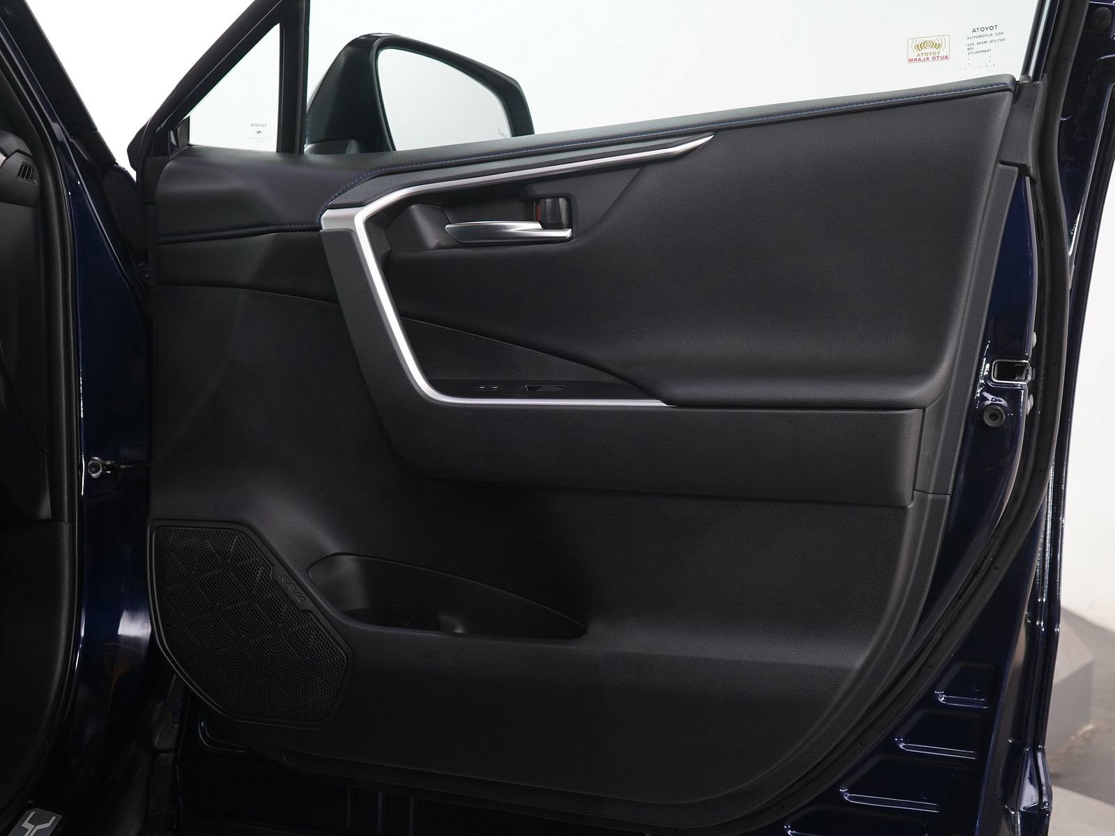Used 2020 Toyota RAV4 XSE AWD/4WD image 9