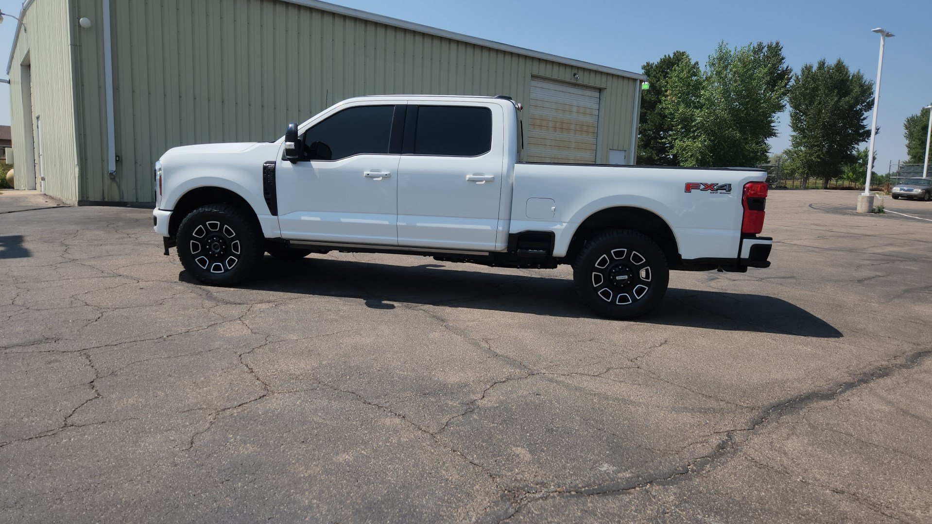 Certified 2025 Ford F350 Platinum w/ FX4 Off-Road Package AWD/4WD image 6