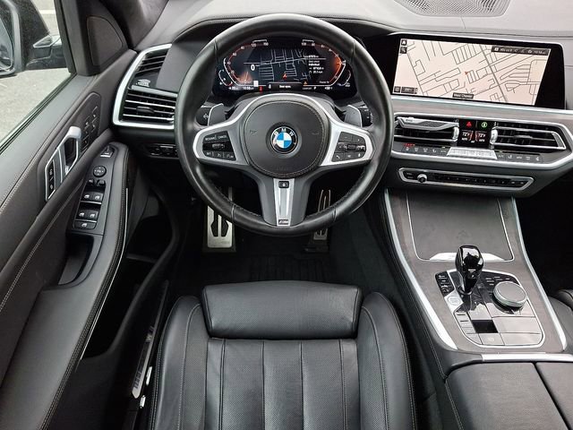 Used 2022 BMW X5 xDrive40i w/ M Sport Package AWD/4WD image 11