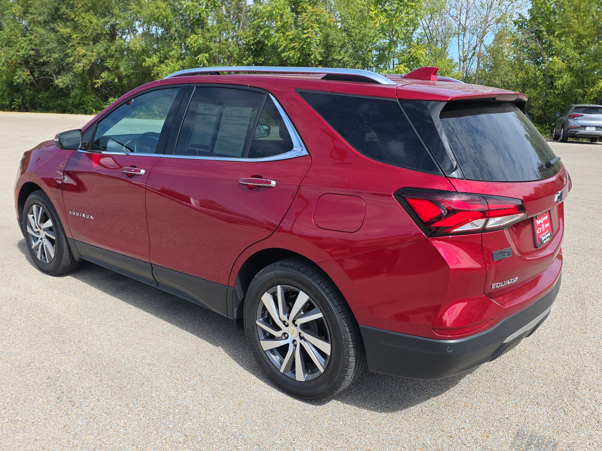 Used 2024 Chevrolet Equinox Premier FWD image 6