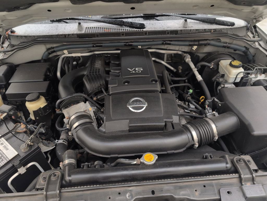 Used 2008 Nissan Frontier SE w/ SE Value Truck Pkg image 31