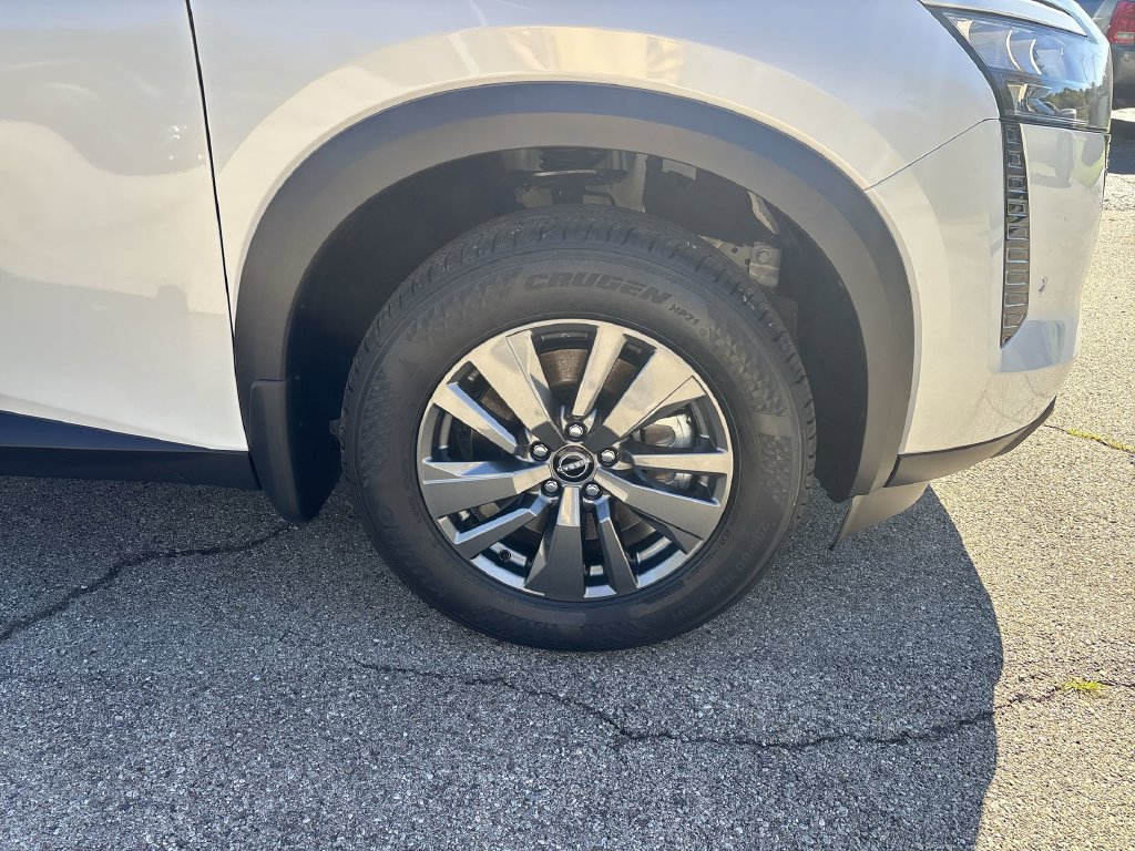New 2026 Nissan Pathfinder SV AWD/4WD image 14