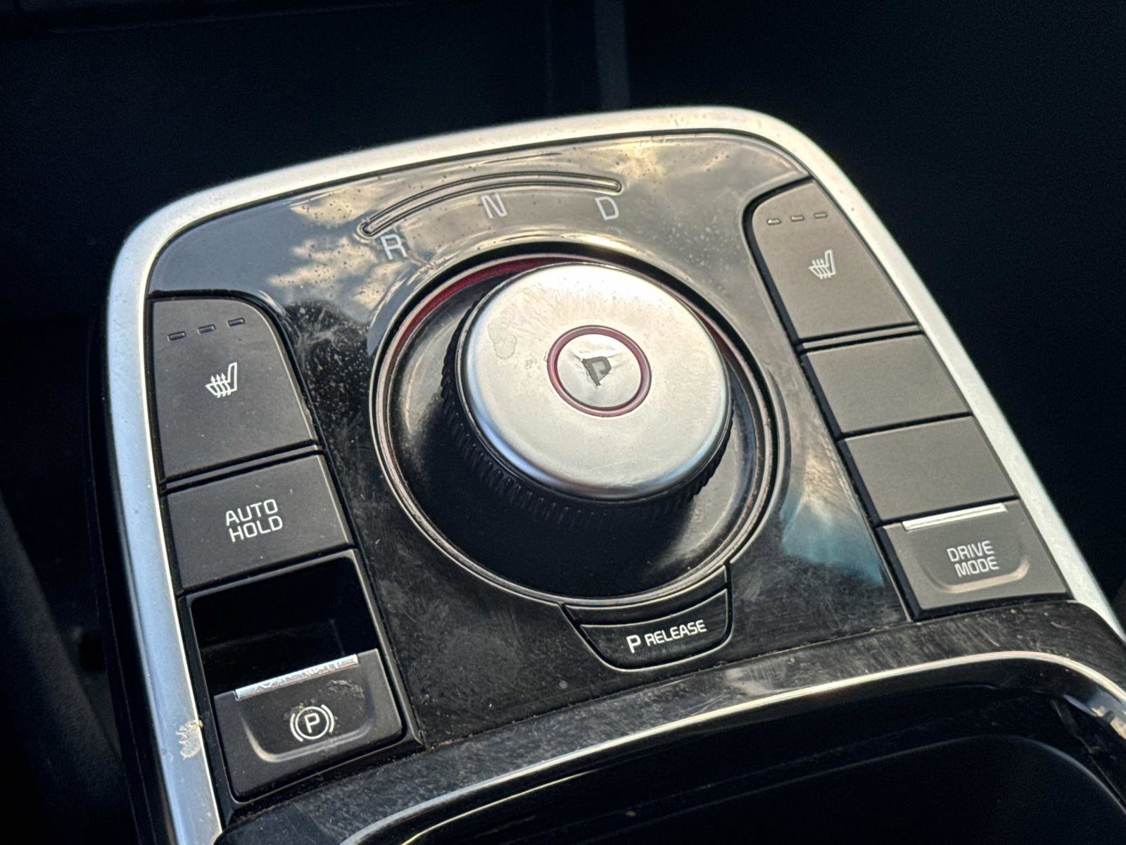 Used 2022 Kia Niro EX image 11