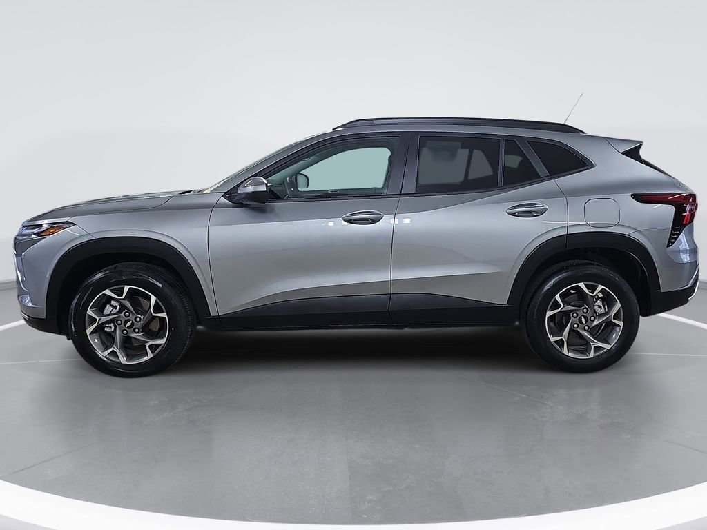 Certified 2024 Chevrolet Trax LT w/ Driver Confidence Package image 7