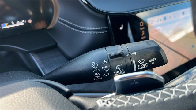 New 2026 Jeep Grand Cherokee Limited w/ Limited Altitude Package image 33