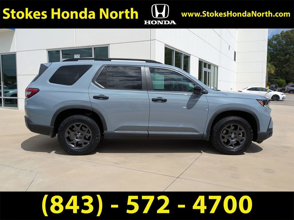 Certified 2024 Honda Pilot TrailSport image 3