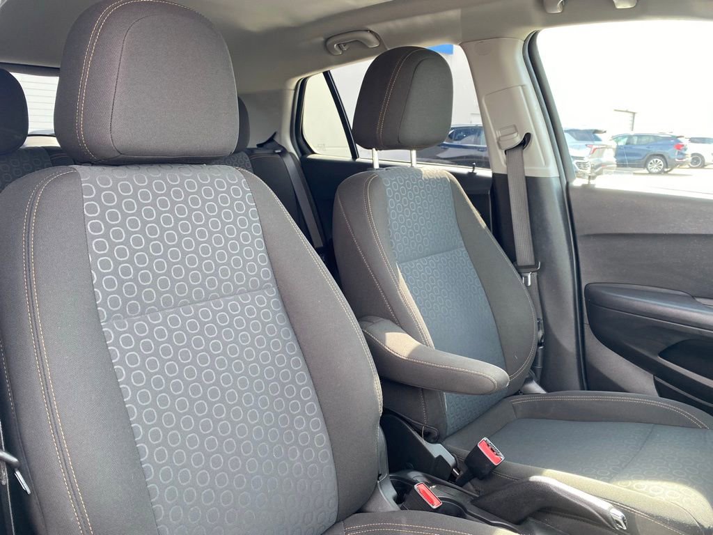 Used 2020 Chevrolet Trax LS w/ Tint and Cruise Package image 17