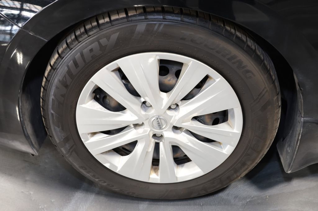 Used 2020 Nissan Sentra S image 28