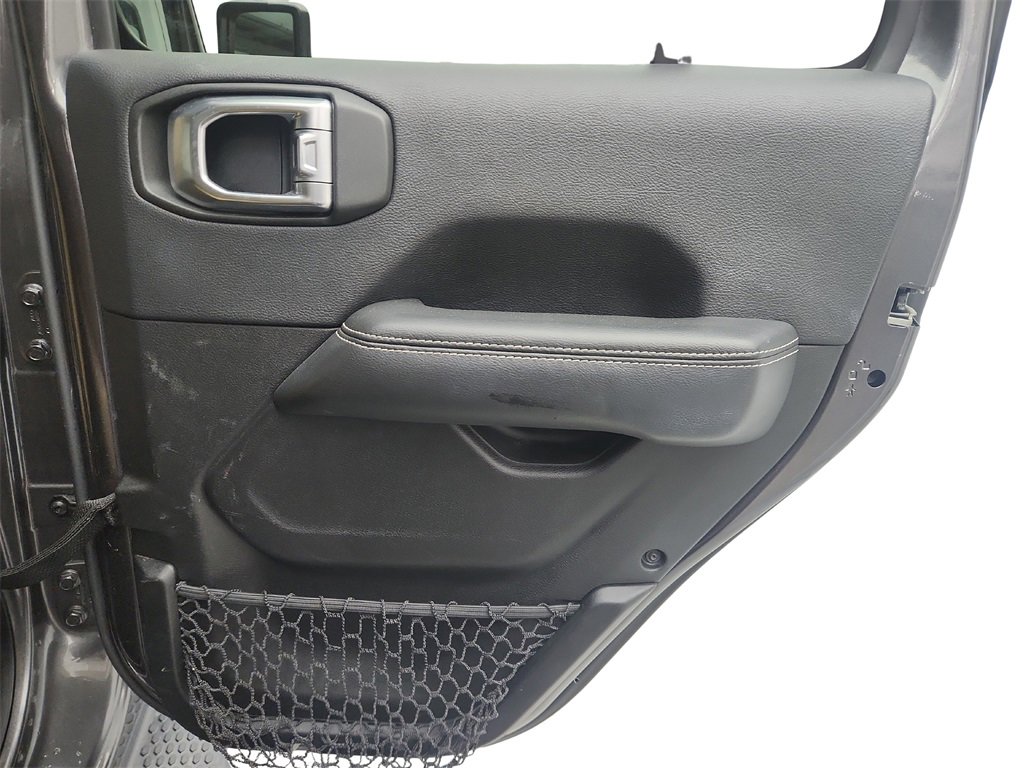 Used 2018 Jeep Wrangler Unlimited Sahara w/ Dual Top Group image 28