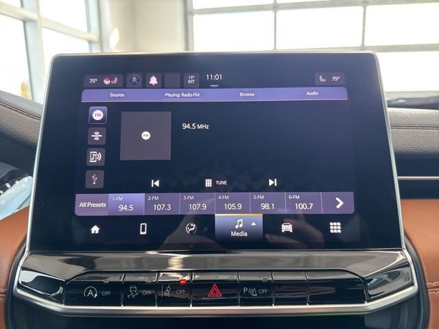 Used 2024 Jeep Compass Limited image 19