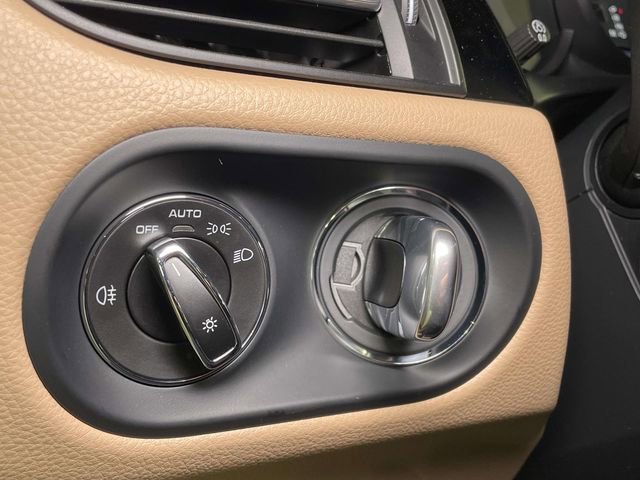 New 2026 Porsche Macan AWD/4WD image 39