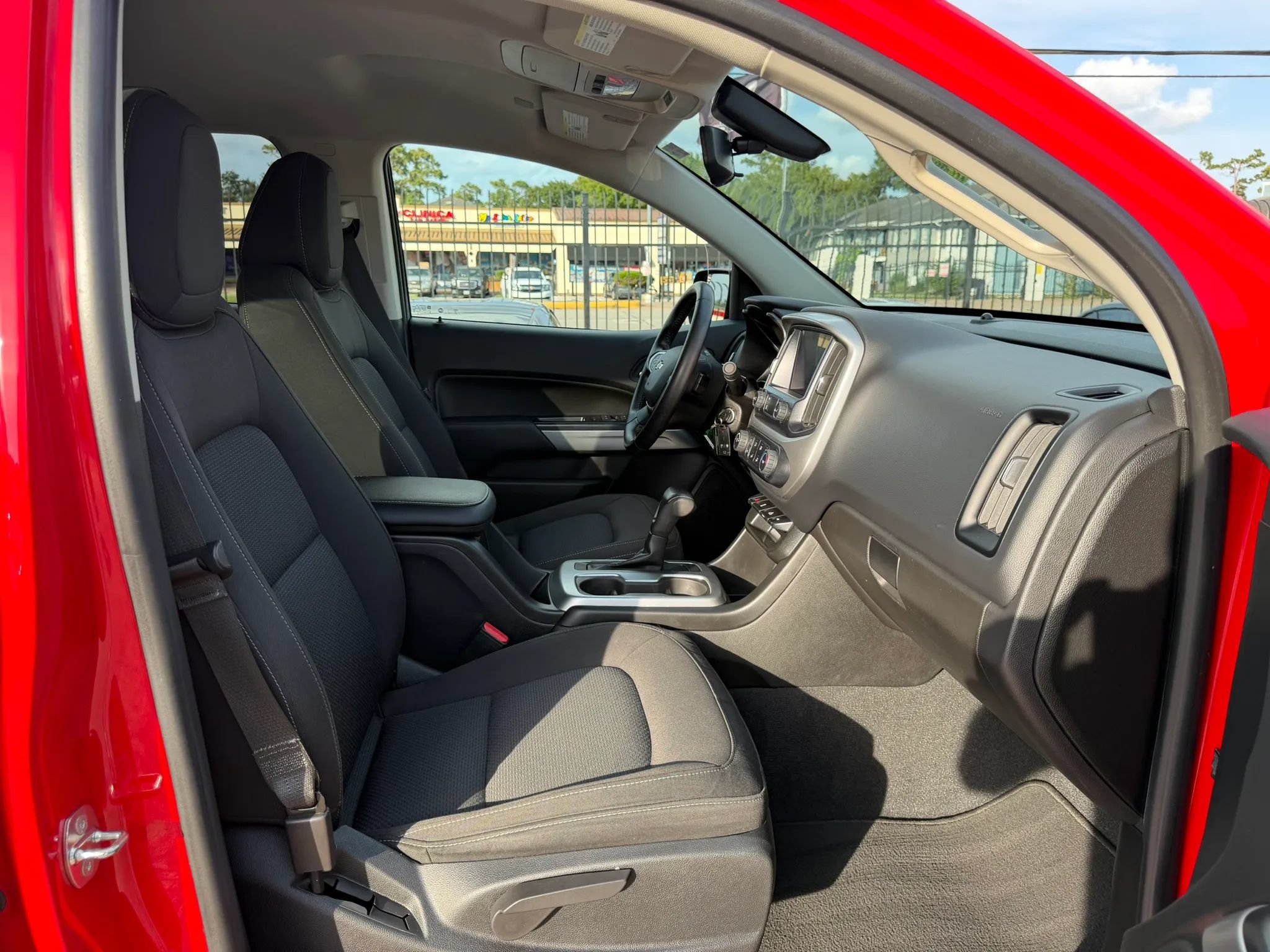 Used 2020 Chevrolet Colorado LT w/ LT Convenience Package AWD/4WD image 23