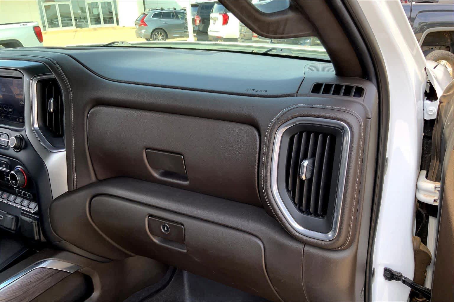 Used 2019 Chevrolet Silverado 1500 LTZ w/ LTZ Premium Package AWD/4WD image 18