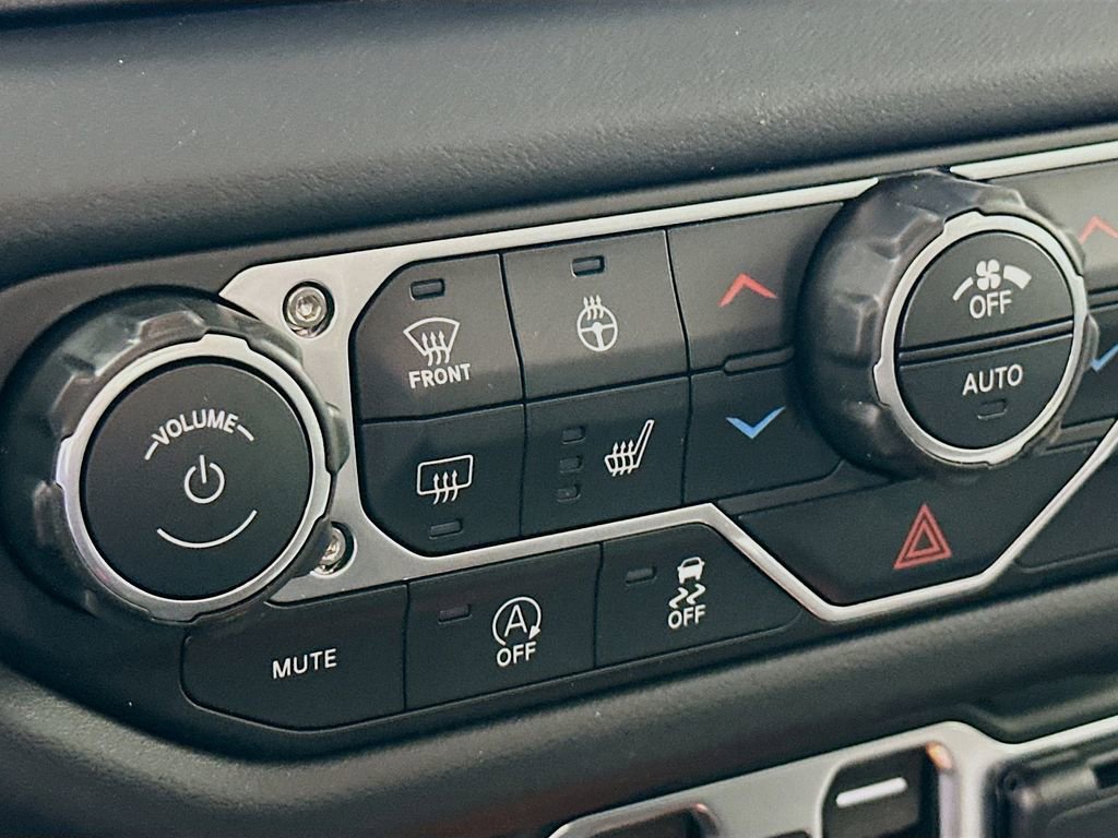 New 2026 Jeep Gladiator Sahara image 27