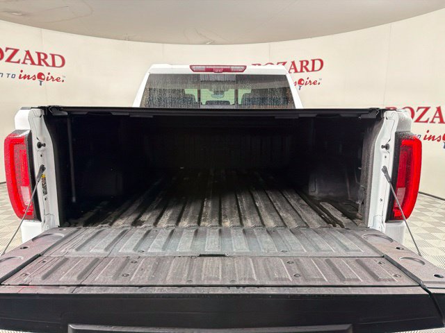 Used 2024 GMC Sierra 1500 AT4 w/ Technology Package AWD/4WD image 12