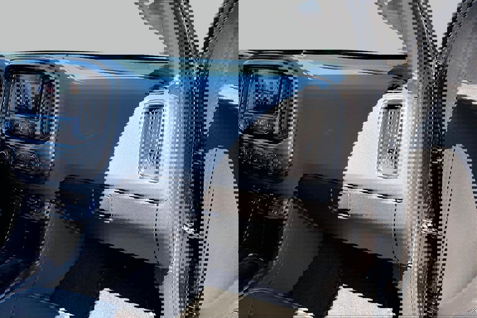 Used 2015 Chevrolet Colorado Z71 AWD/4WD image 14