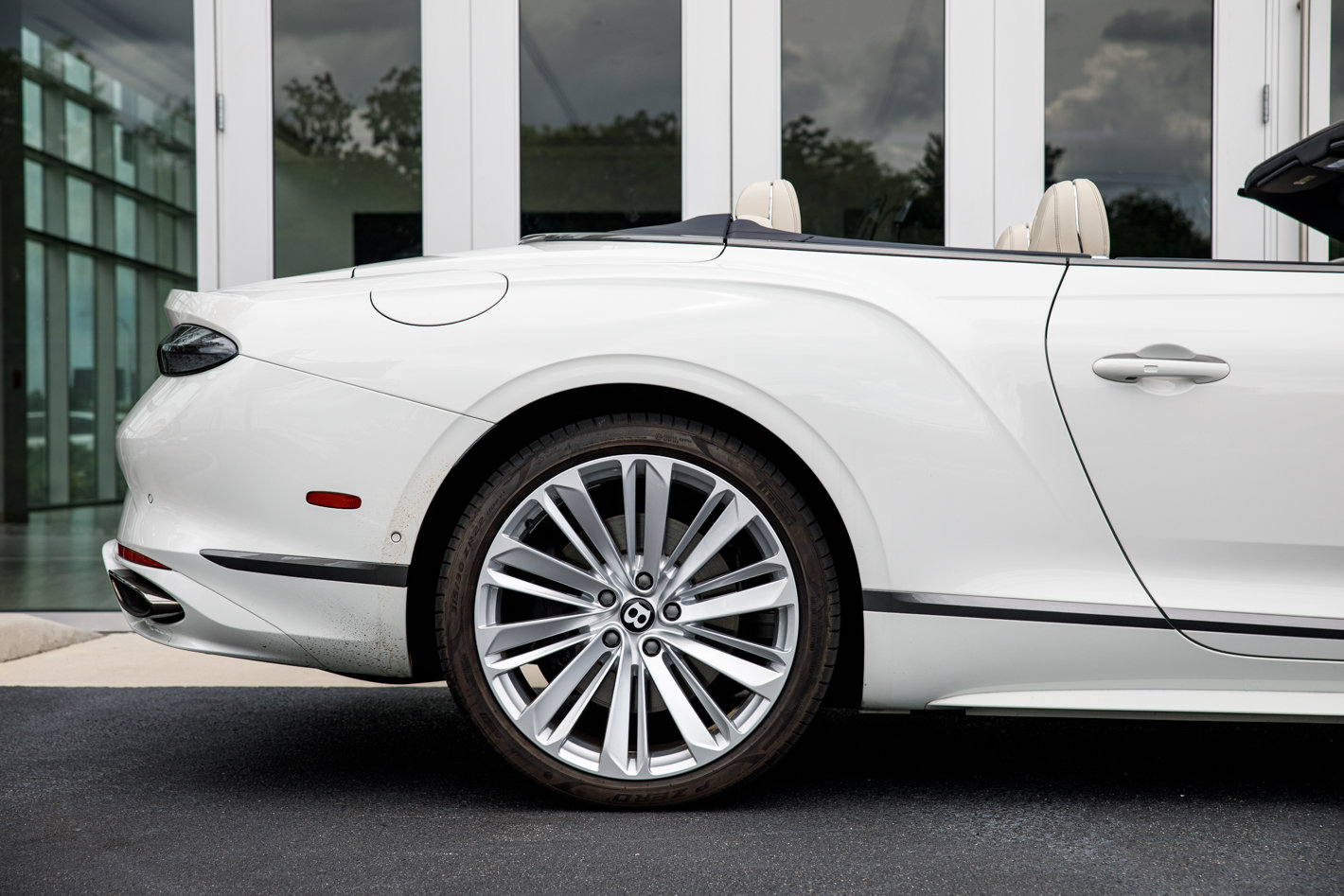 Certified 2025 Bentley Continental GT Speed AWD/4WD image 38